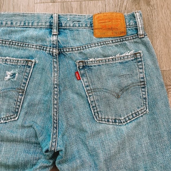 Levis 514 Distressed Light Wash Jean - Picture 9 of 10